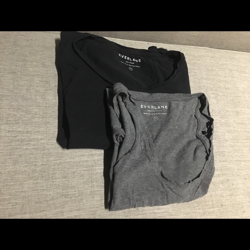 Everlane bundle - scoop t - black, tank - grey